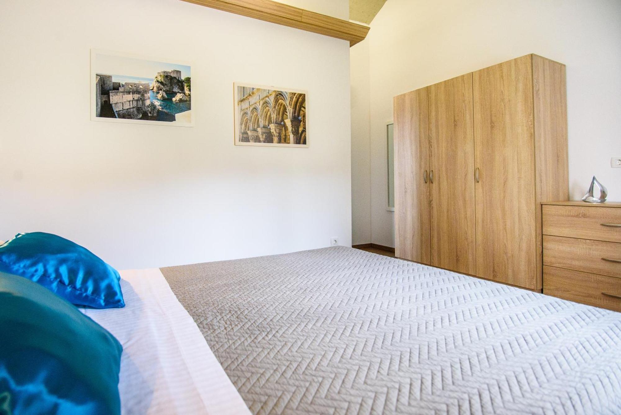 California Apartments 3 دوبروفينك الغرفة الصورة
